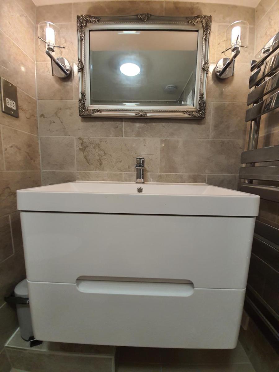 Double Room in Central London - Housity