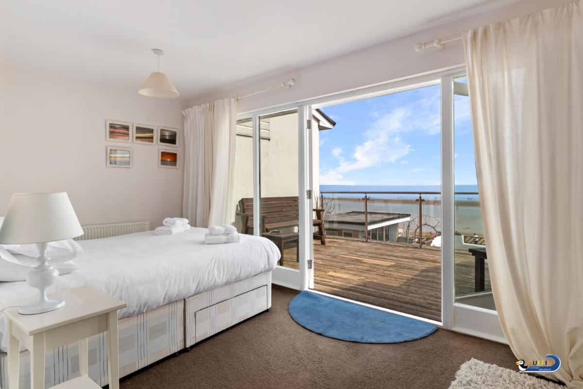 Kilmore - Beach Front House, Direct Beach Access, Spectacular Sea Views - Housity