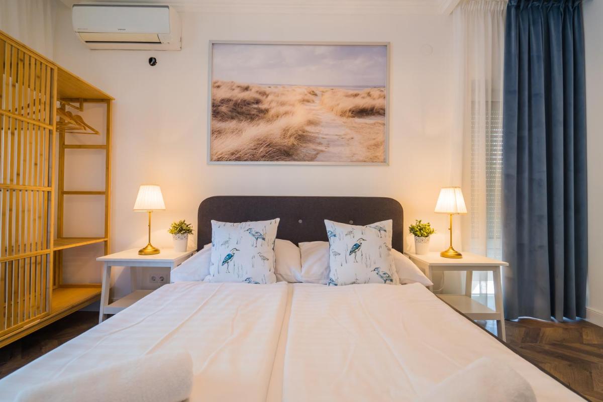 Csenge Villa - Housity