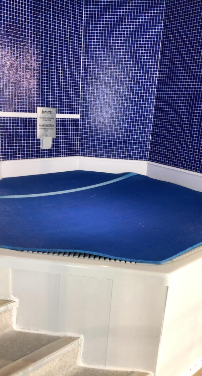 Stunning Holiday Stay with Free Gym and Parking - Housity