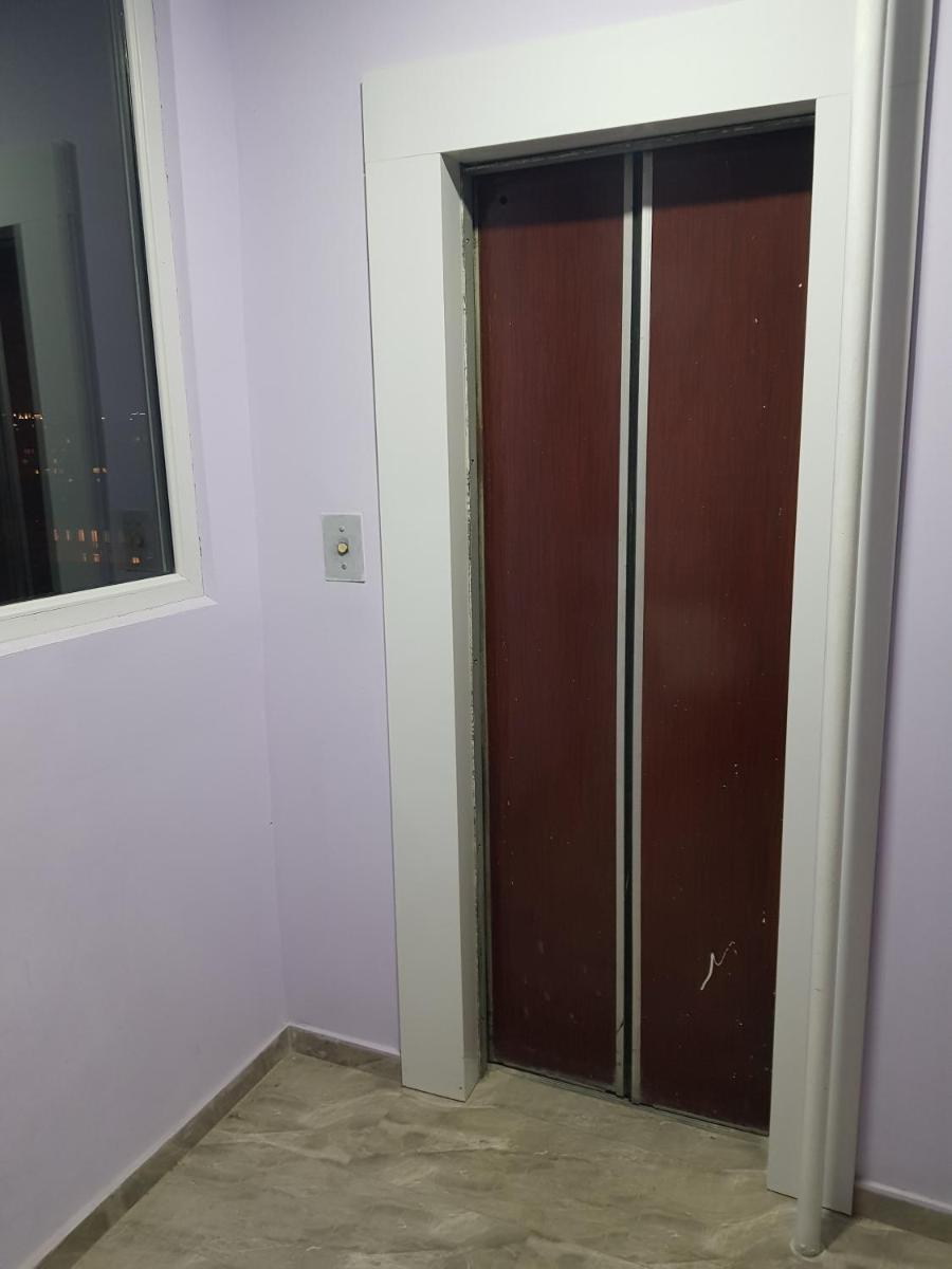 Luxury Apartment-2 in the Center of Yerevan, Safaryans Family - Housity