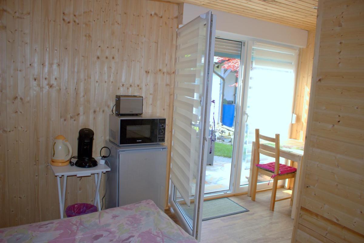 Haus am See - Housity