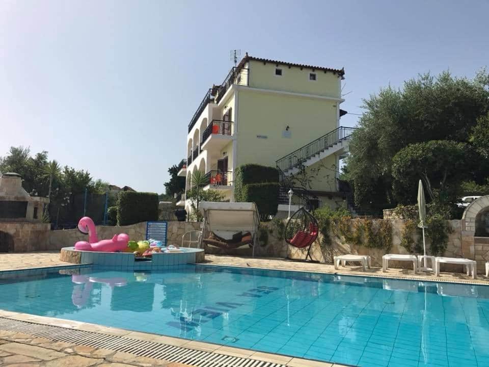 SeaView Apartments - Housity