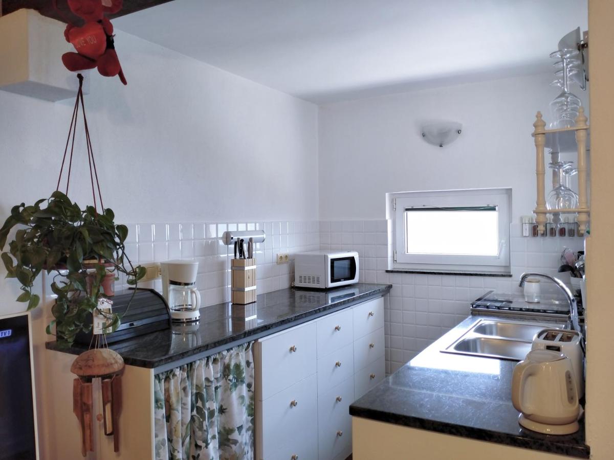 Cheerful two bedroom cottage with panoramic view in Celina - Housity