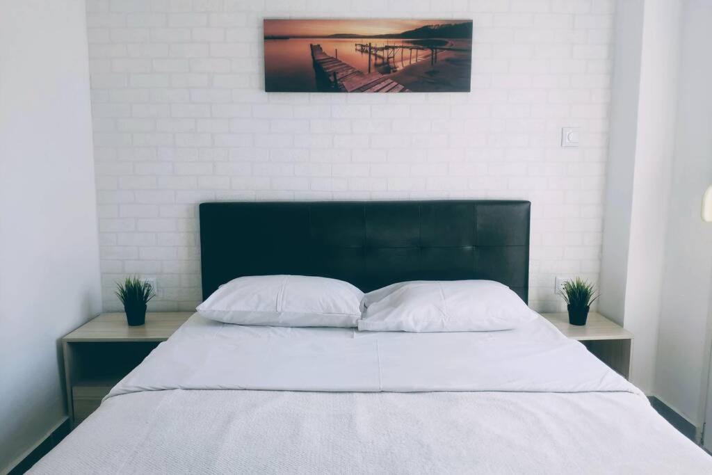 Deluxe Apartment by Prima Lodging - Housity