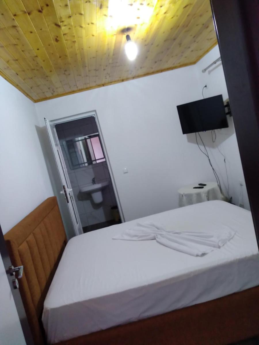 Condo Rooms - Housity