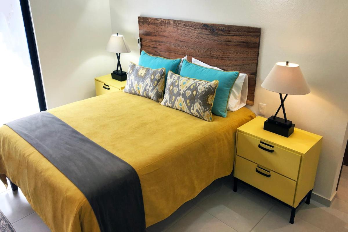 San Miguel Glass House Apartment - Housity