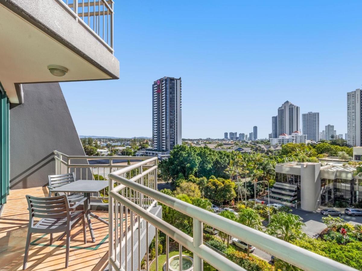 Crown Tower Spacious 1 Bedroom Apartment - Housity