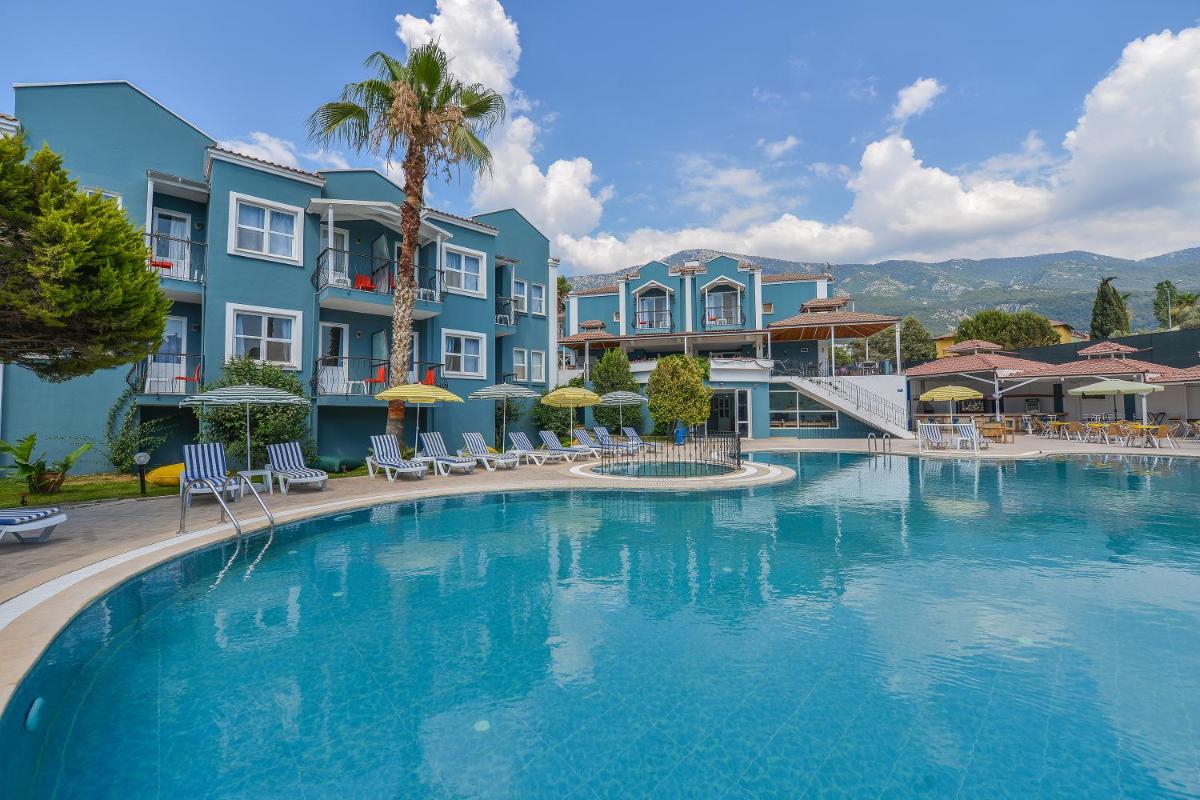 Blue Pearl Hotel - Housity