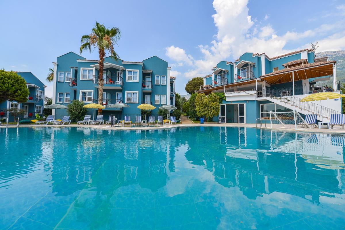 Blue Pearl Hotel - Housity