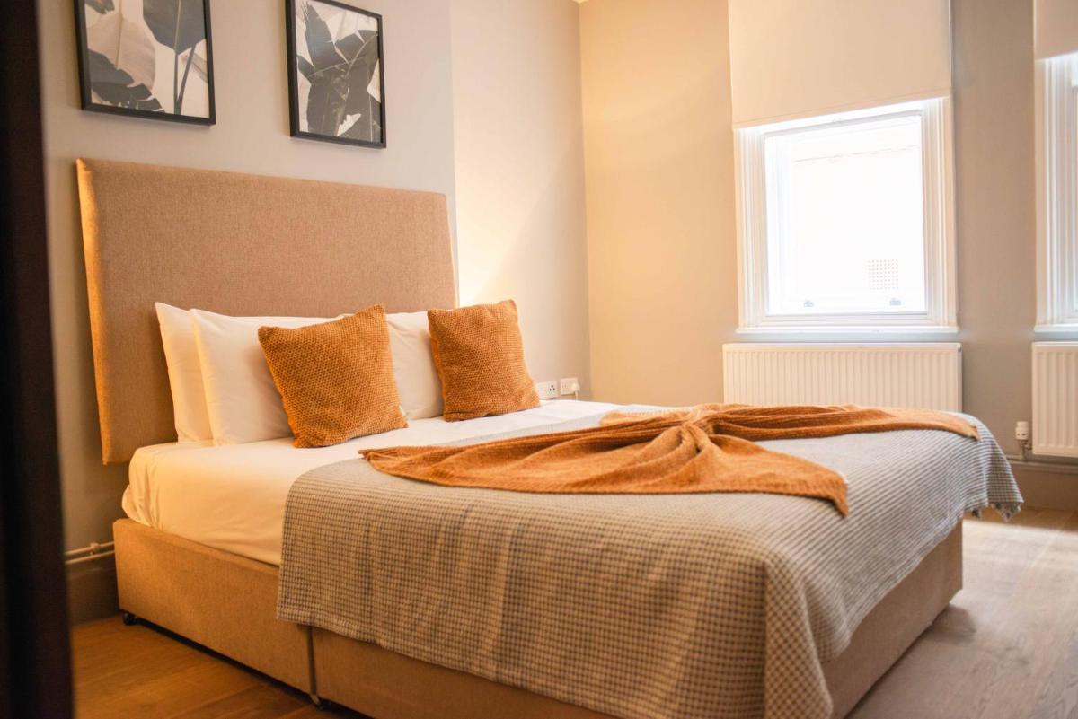 One Bed Serviced Apts near Oxford Street Lower ground - Housity