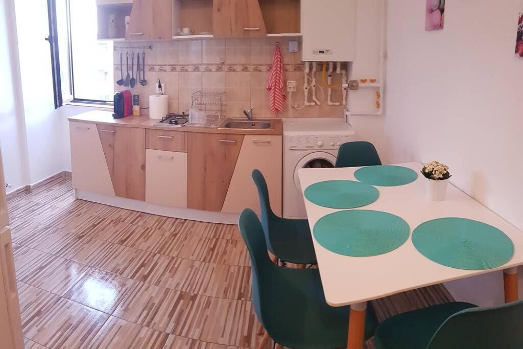 Studio Navodari - Housity