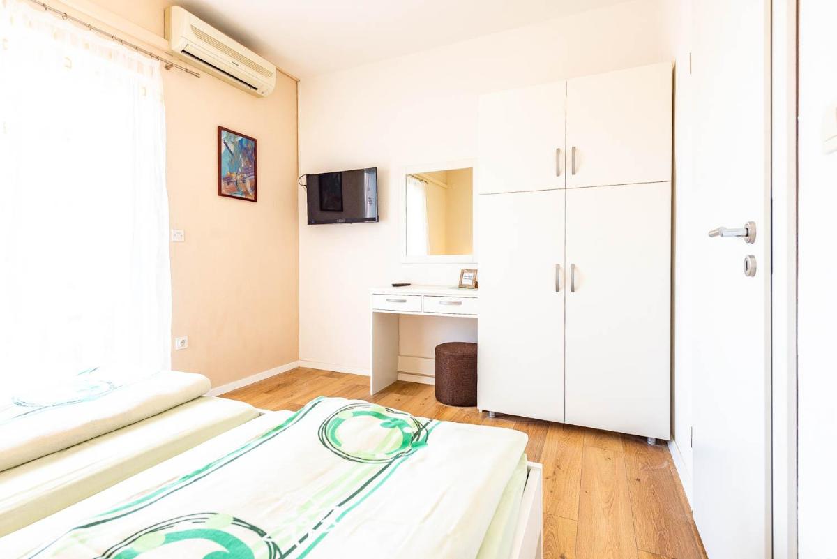 Apartments Adrijana - Housity