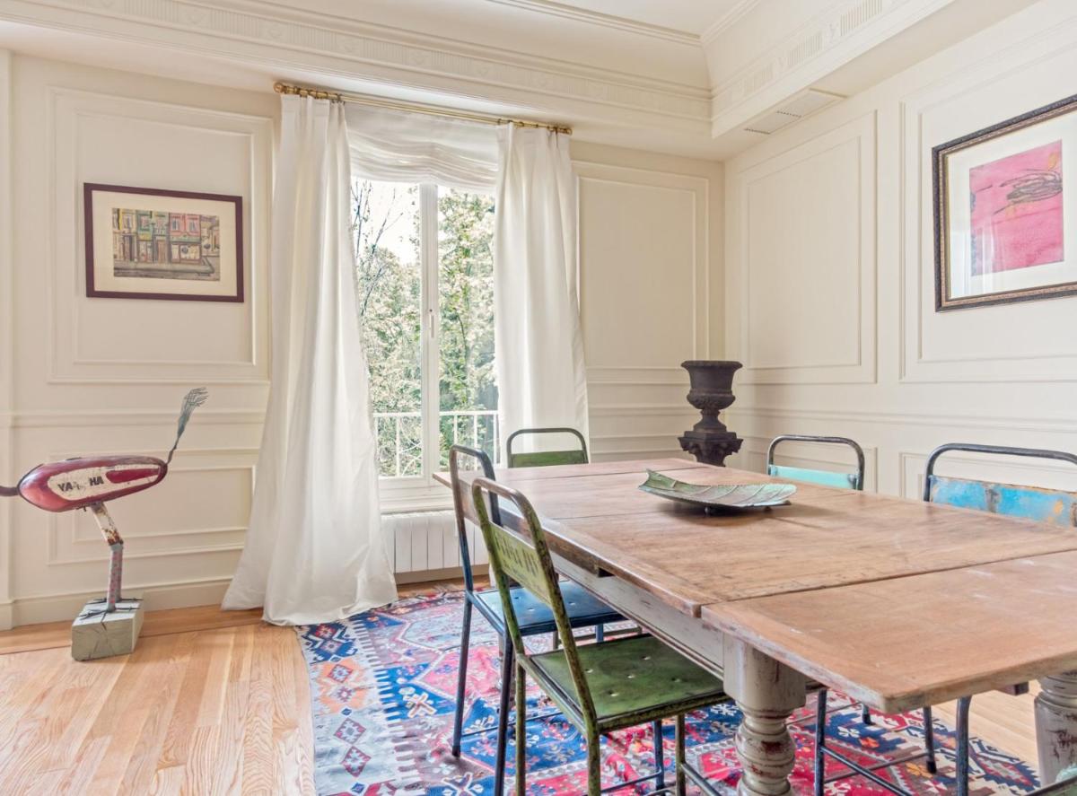 Elegant 3-Bedroom Apartment in Exclusive Barrio Salamanca Stylish & Spacious, Padilla III - Housity