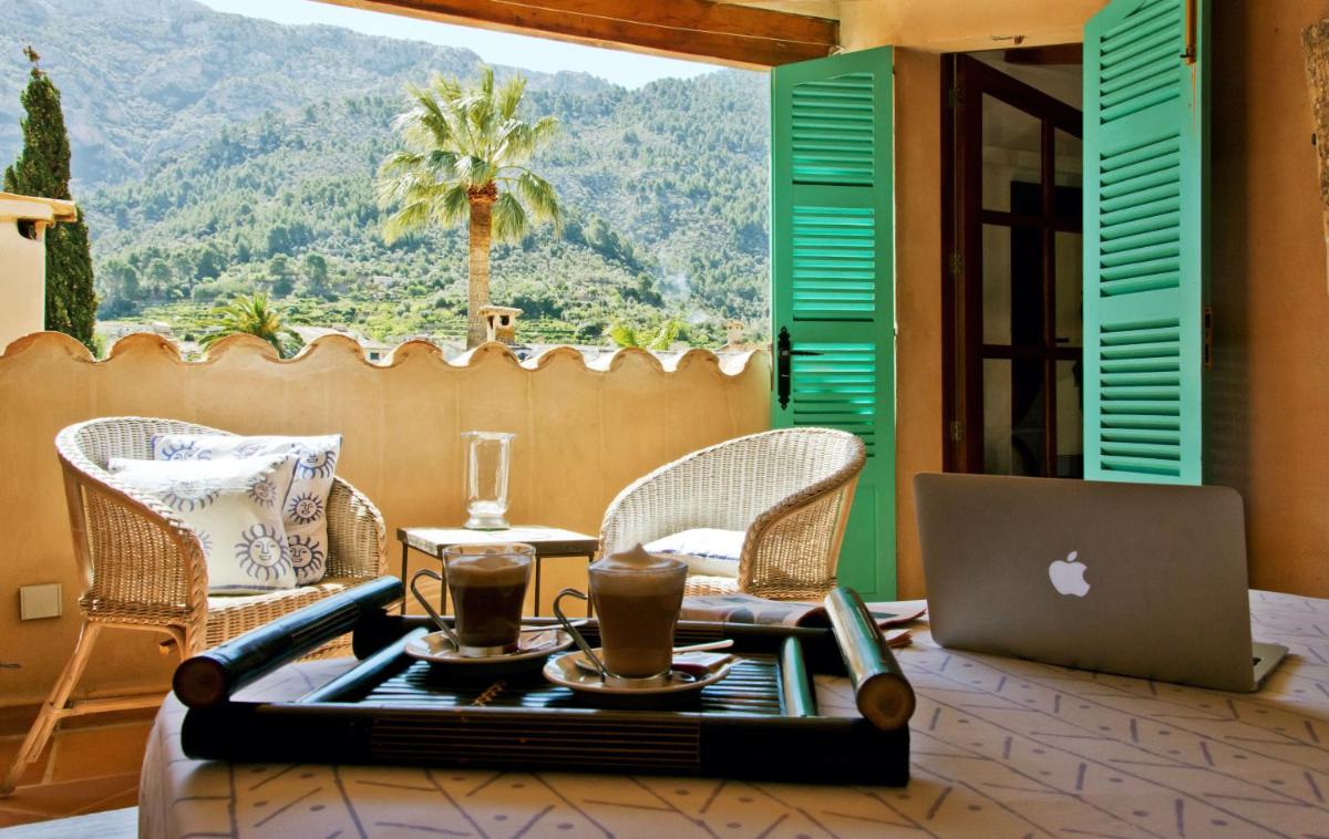 Vista general de una montaña o vista desde el hotel