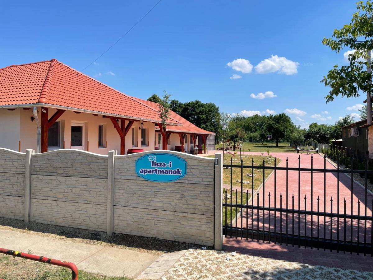 Suitetrails - Tisza-i Apartmanok