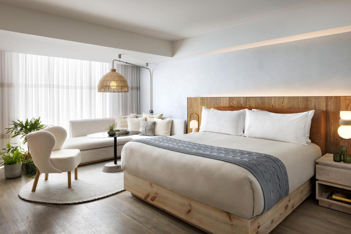 1 Hotel Toronto - Housity