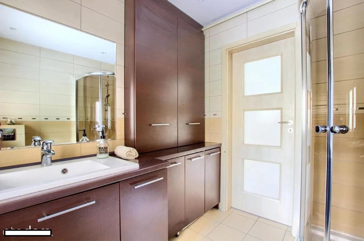 Parish House - Apartment - Housity