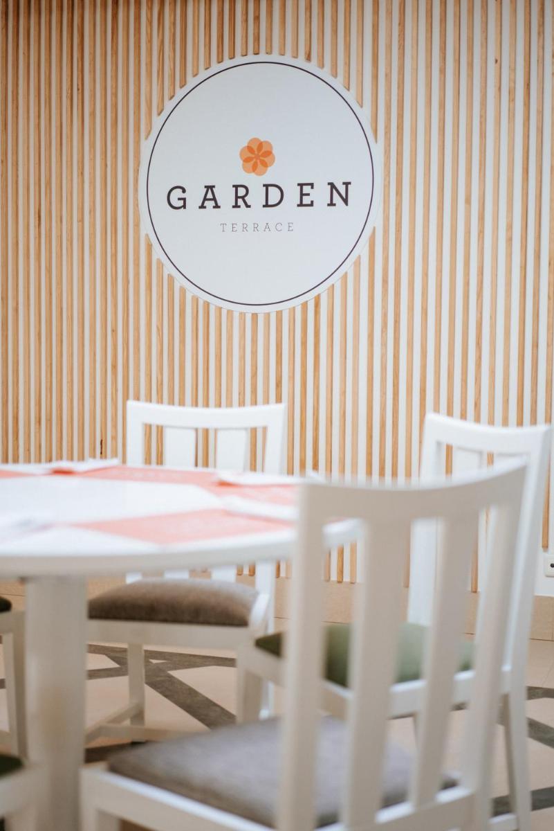 Um restaurante ou outro lugar para comer em Dolce CampoReal Lisboa