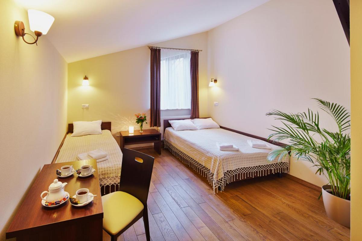 Medova Pechera - Housity