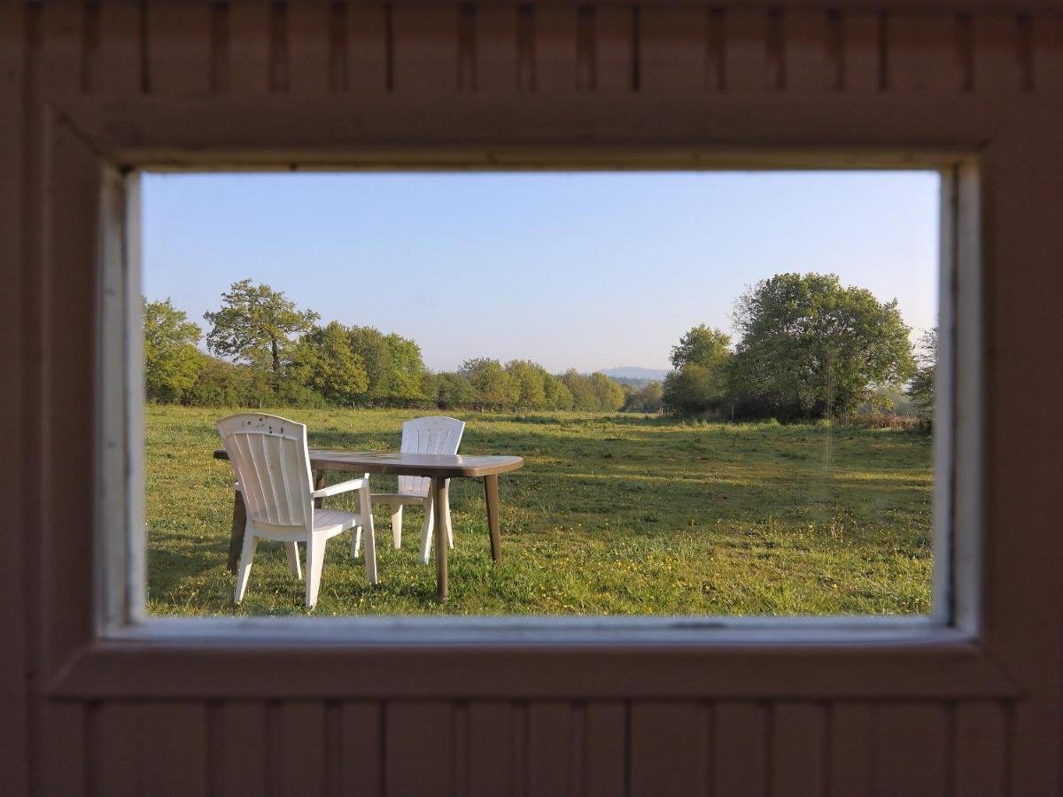 Domaine des Pierres Jumelles-balade à cheval-chambre d'hôtes Mayenne - Housity