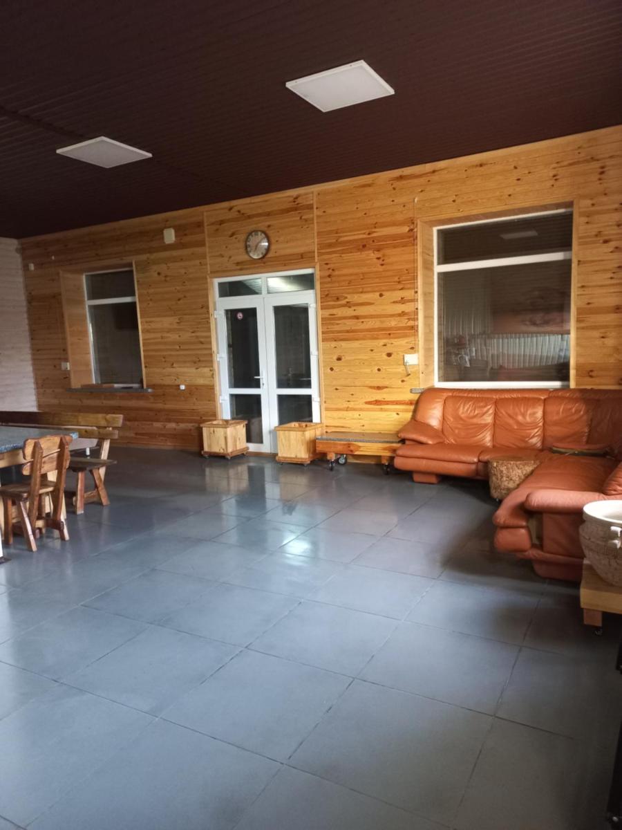 Dom vozle slavianskogo kurorta - Housity