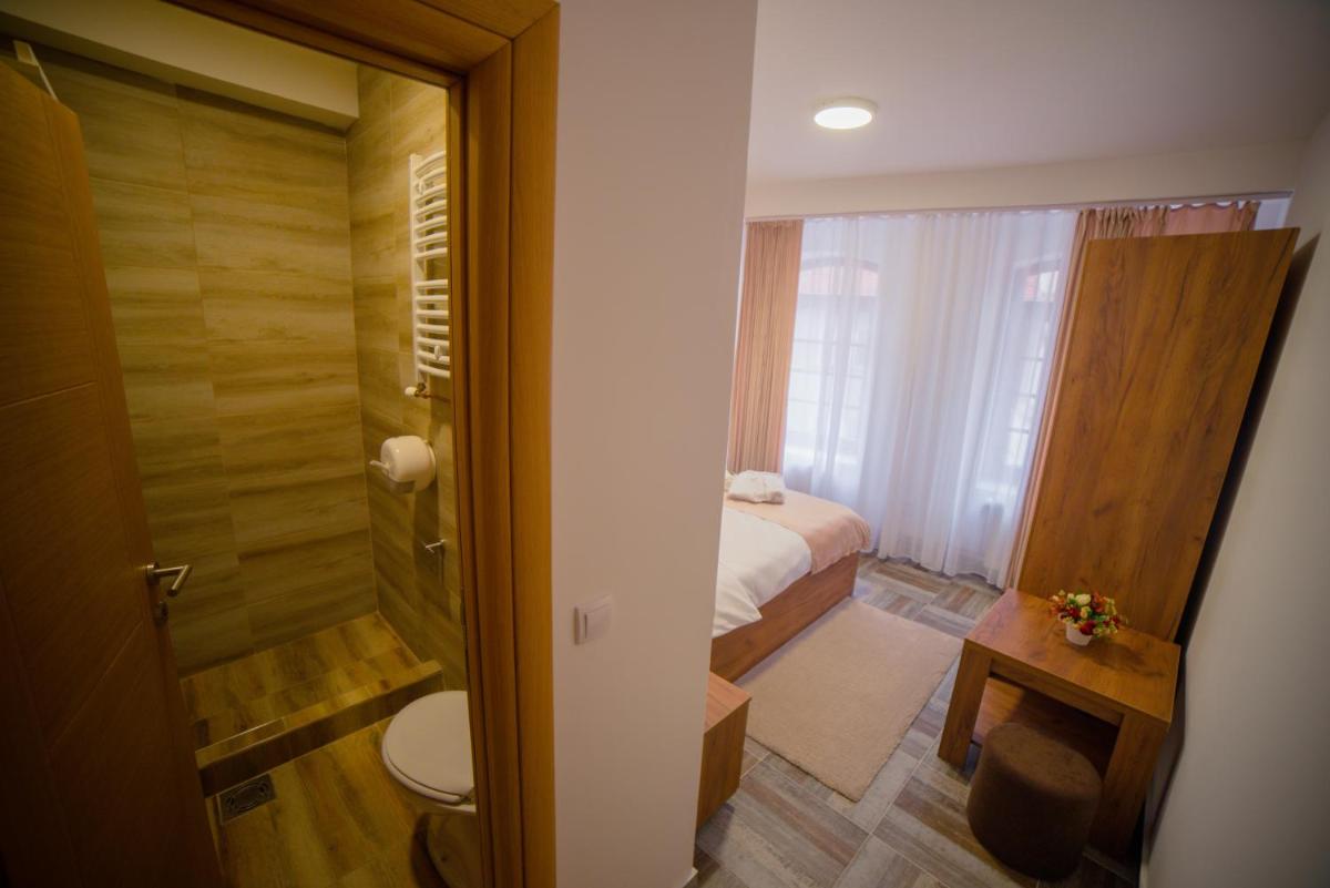 Užički konak - Housity