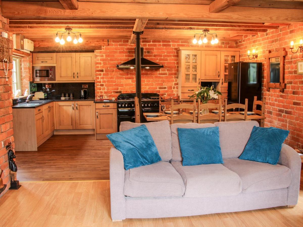 Garden Cottage - Housity