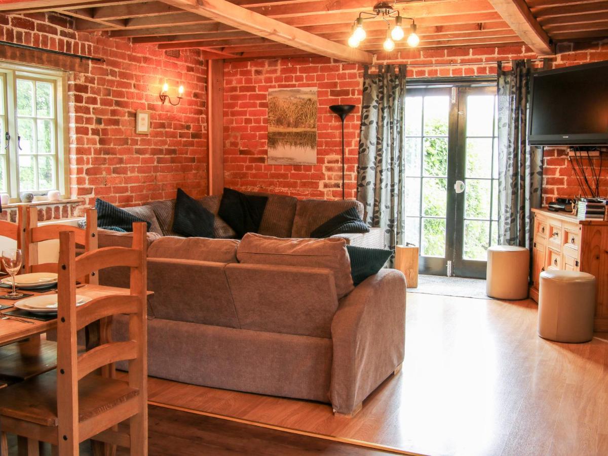 Garden Cottage - Housity