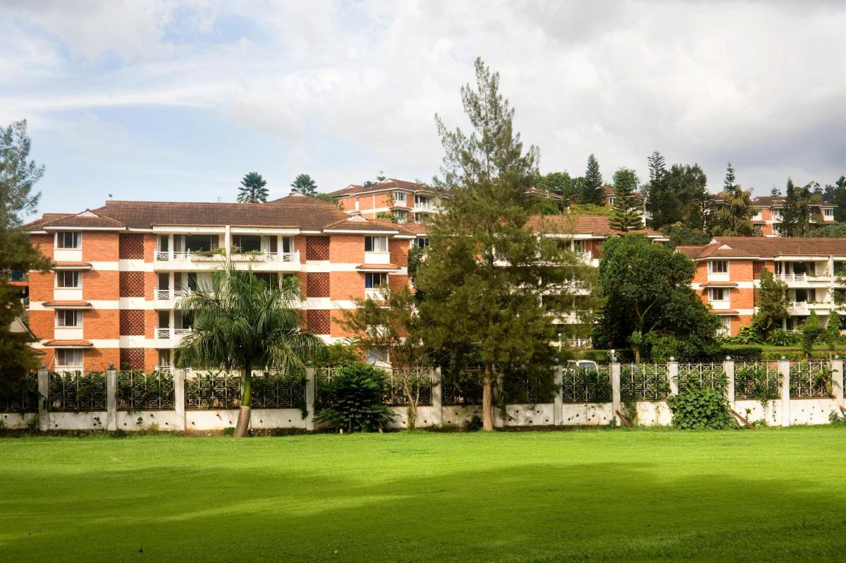 Golf Course Apartments - Housity
