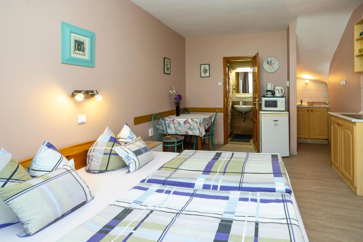 Cecey Apartman - Housity