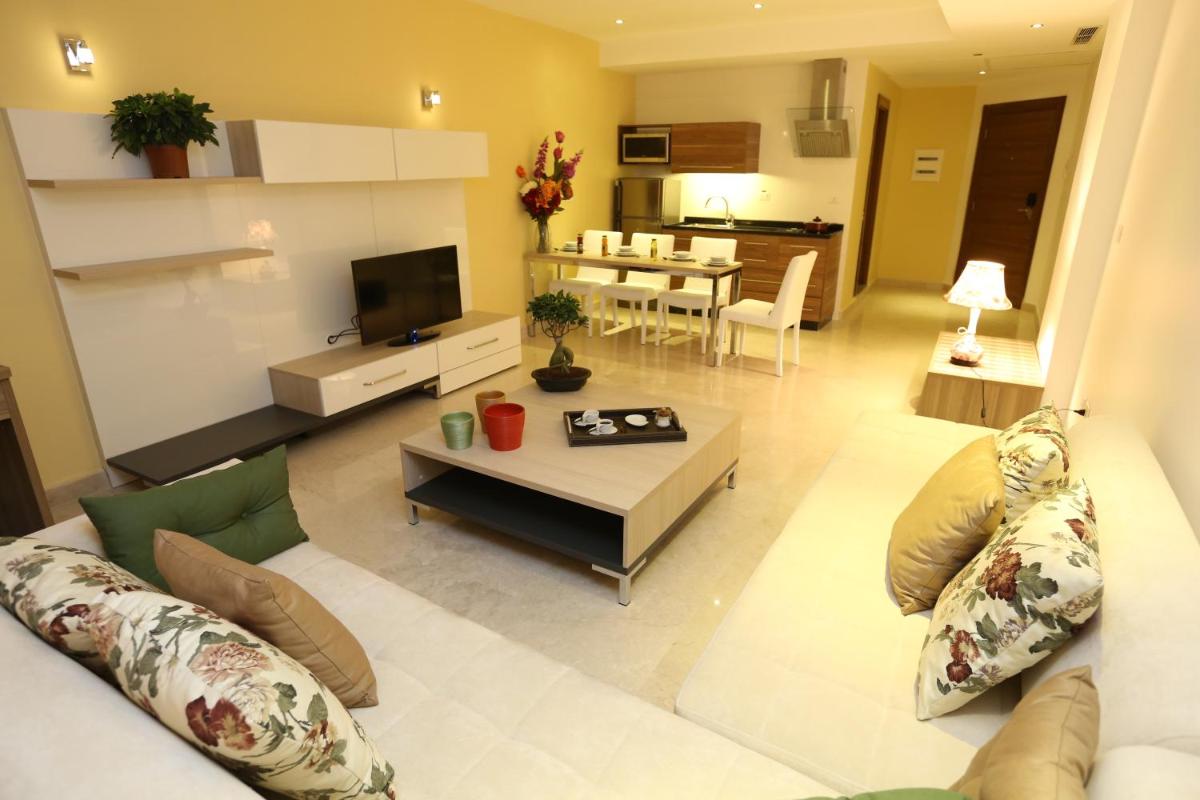 Delora Hotel and Suites - Housity