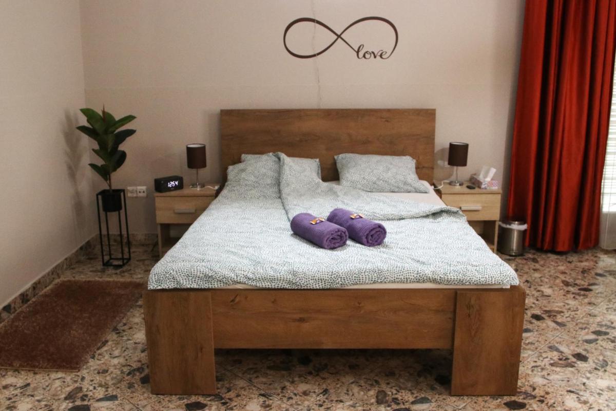Tulipán Apartman - Housity