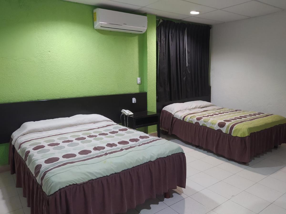 Hotel y Restaurante Ritz de Tabasco - Housity