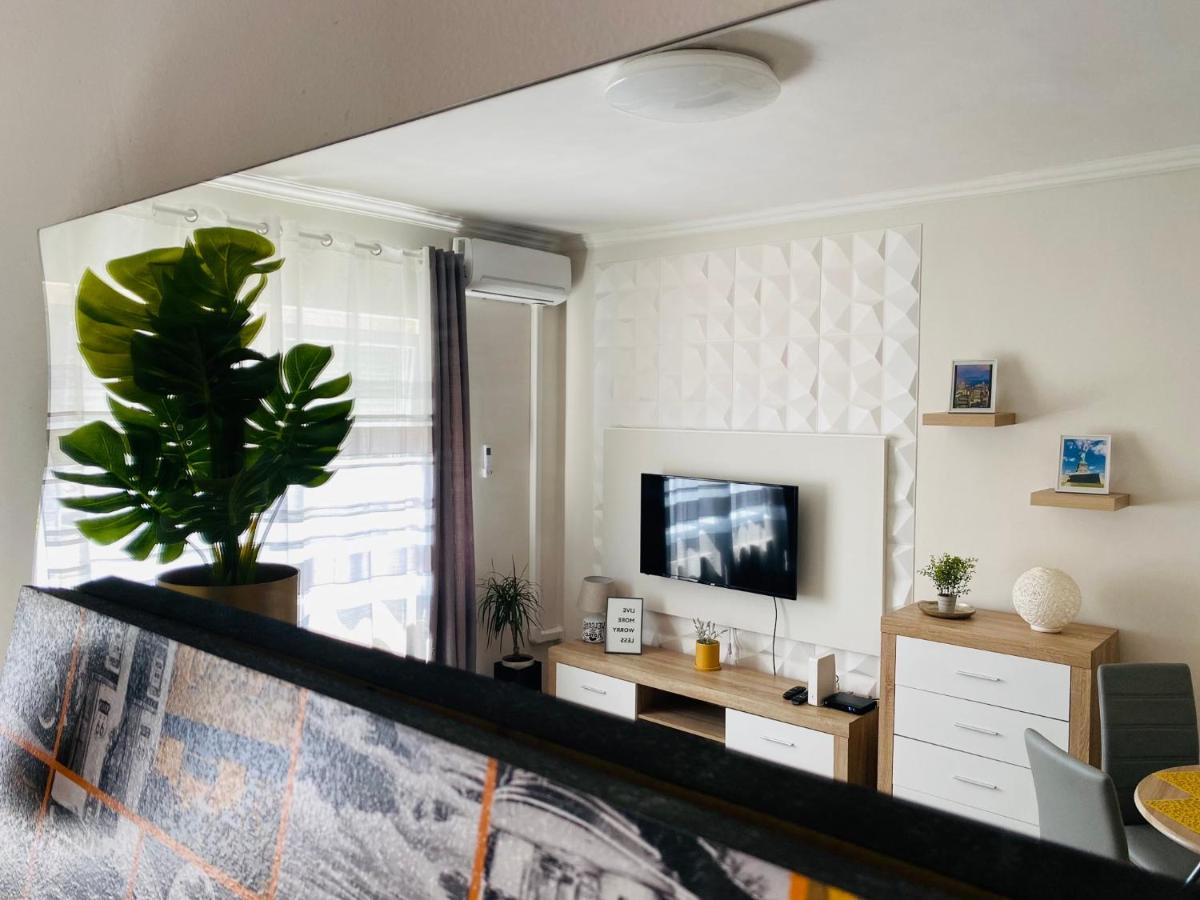 Sweet Central Apartment ,in the City center - Housity