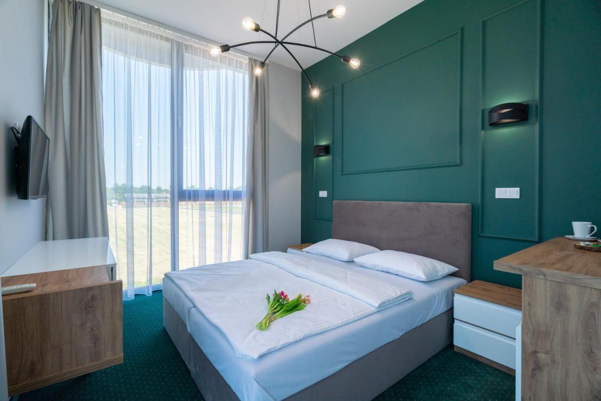 Aquila Hotel - Housity