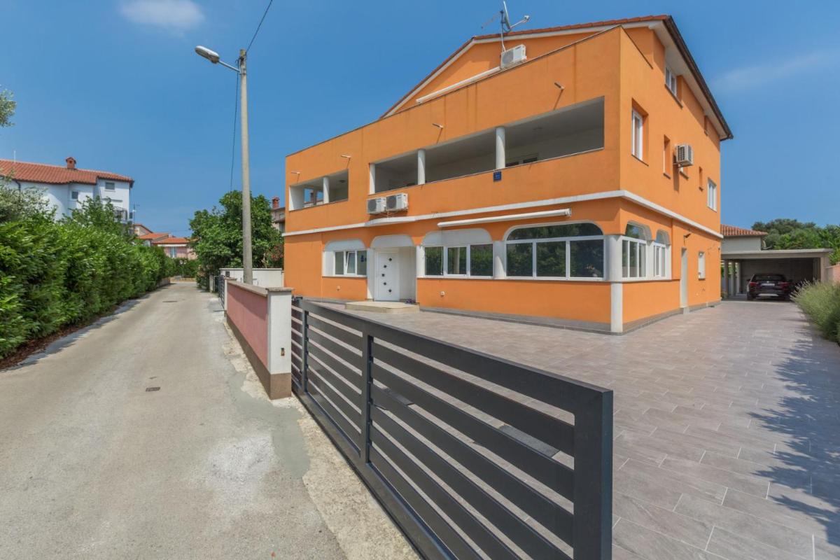 Comfort apartments with pool in Medulin - Hizvo
