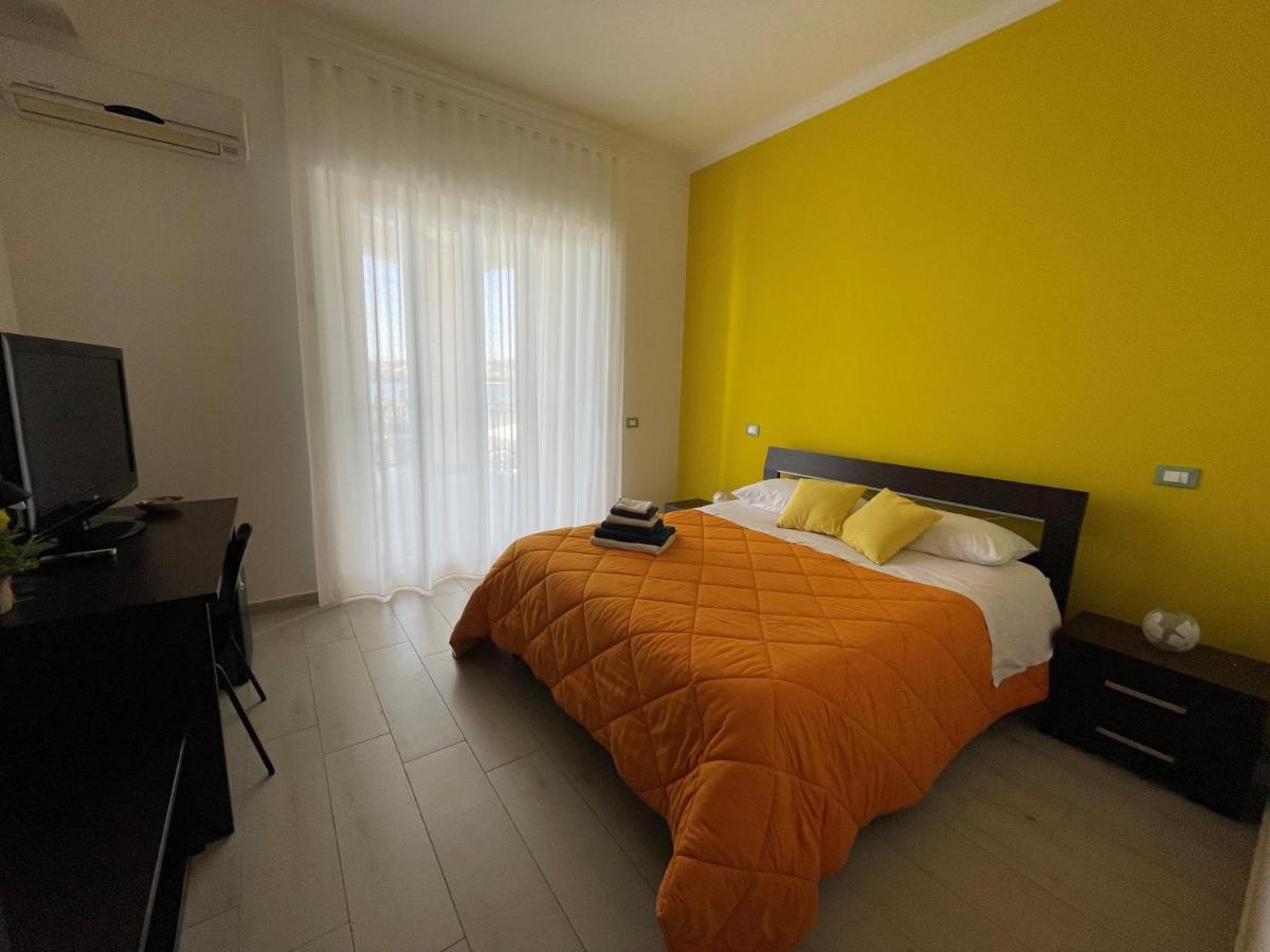 Oasis - Housity