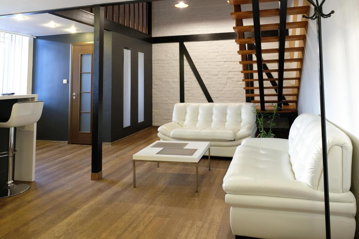 Garage Hotel - Housity
