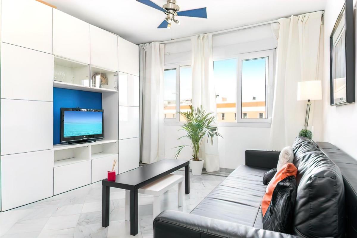Lovely Suite with River Views and Parking - Housity