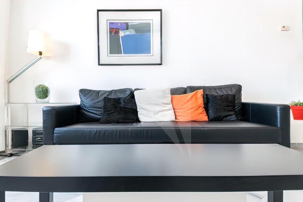 Lovely Suite with River Views and Parking - Housity