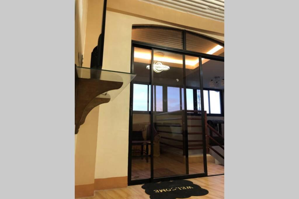 Lianne's Loft - Housity