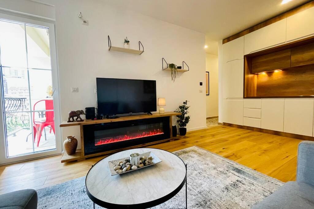 New and Luxury Apartment - Housity