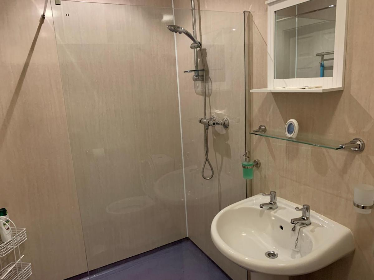 L'Automne 2 Bedroom Lodge - Housity