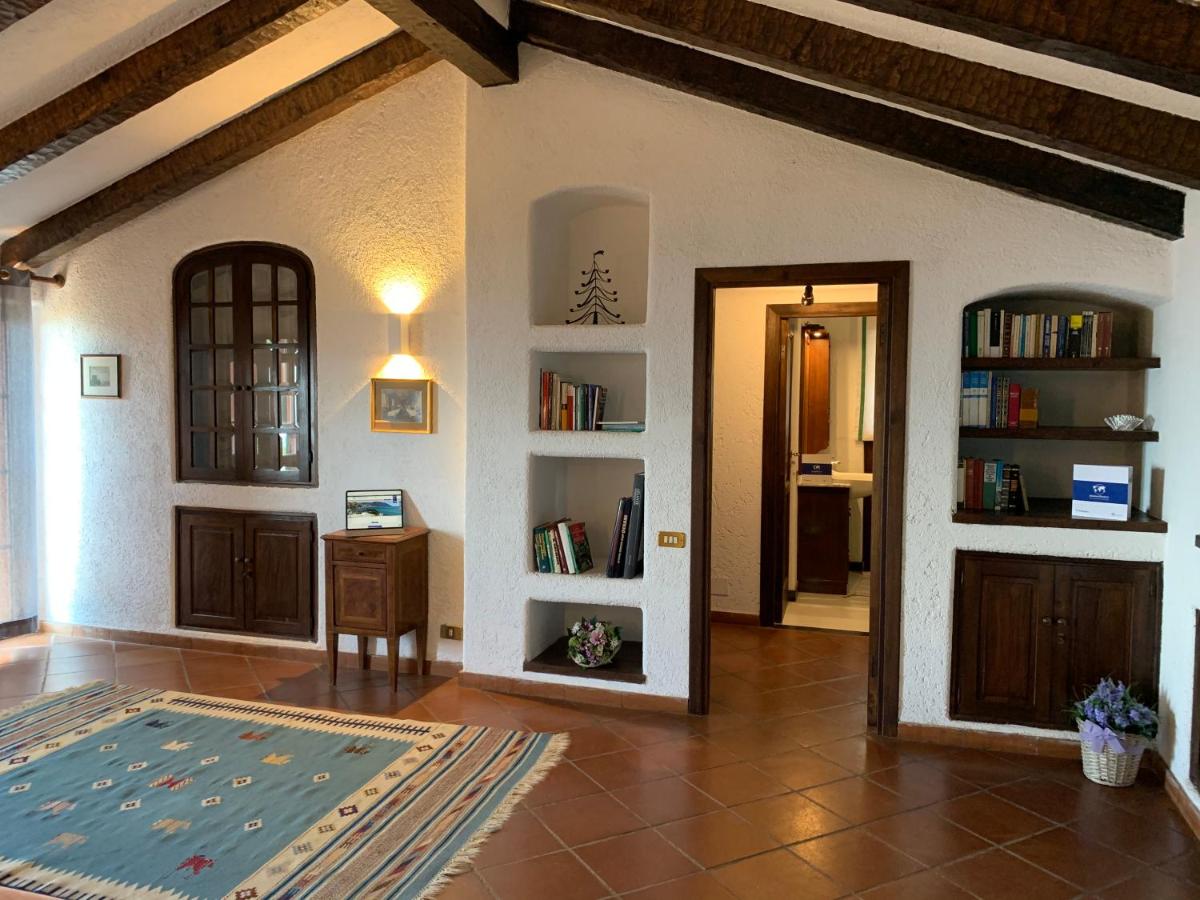 Suitetrails - Villa Crevari by Holiday World