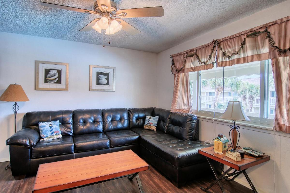 Courtyard #209 - Housity