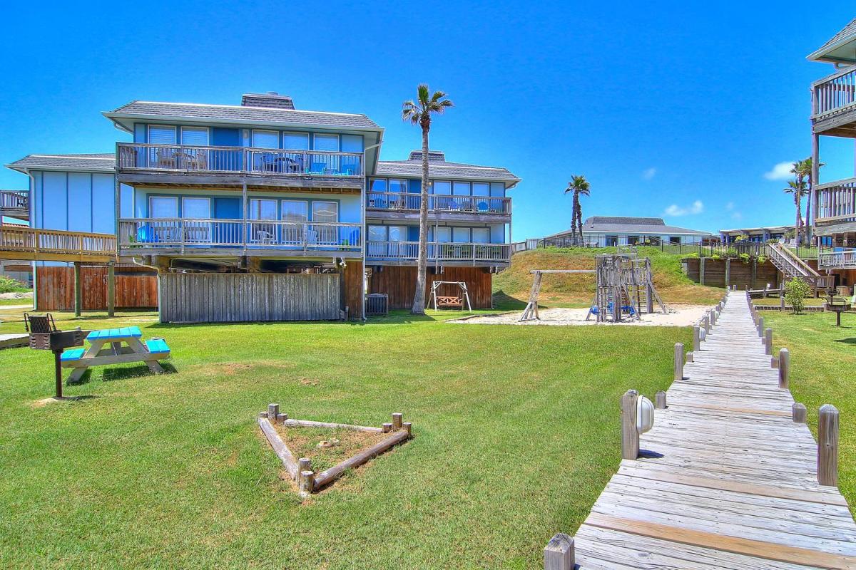 Beachhead Unit 7 - Housity