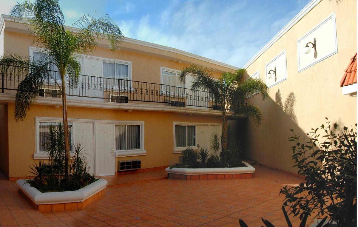 Hotel La Villa - Housity