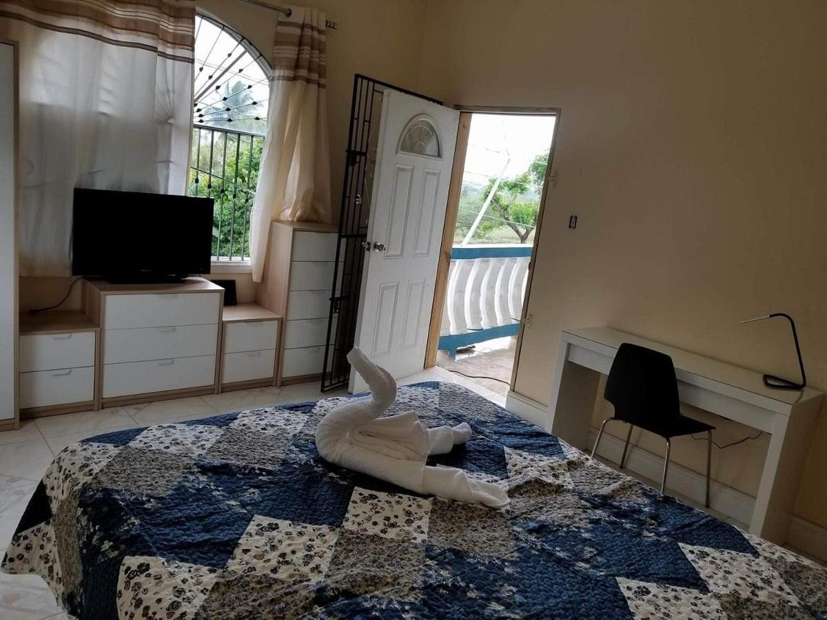 Arms of Charms Guesthouse - Housity