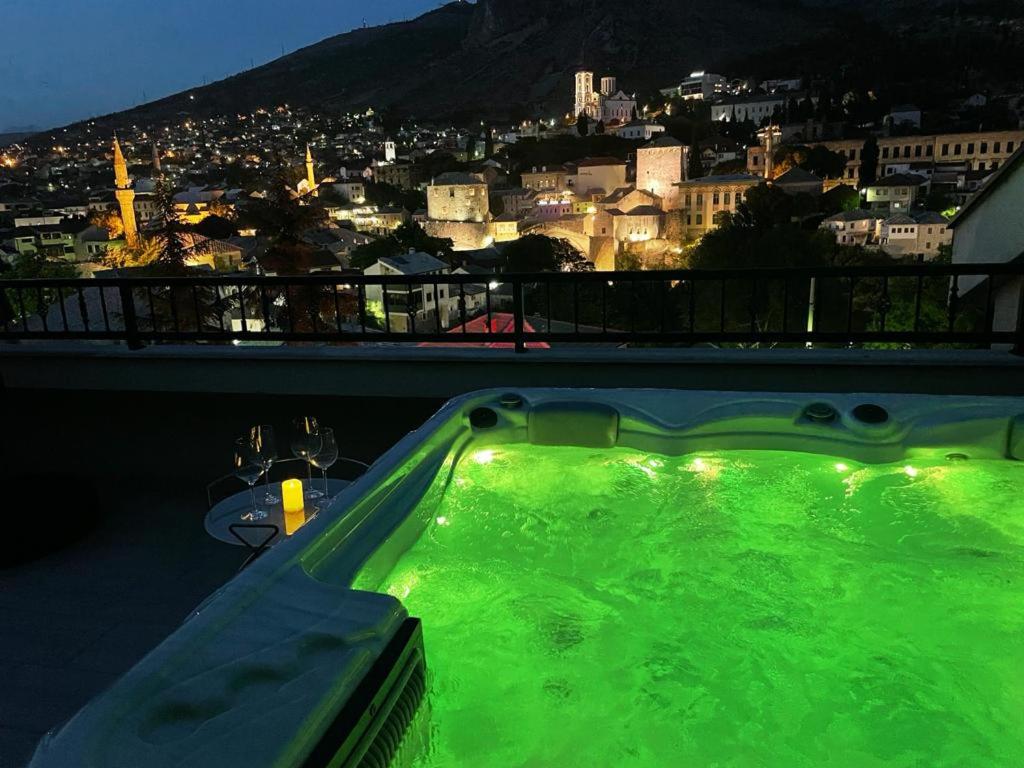 Penthouse with Old bridge view and jacuzzi - Housity